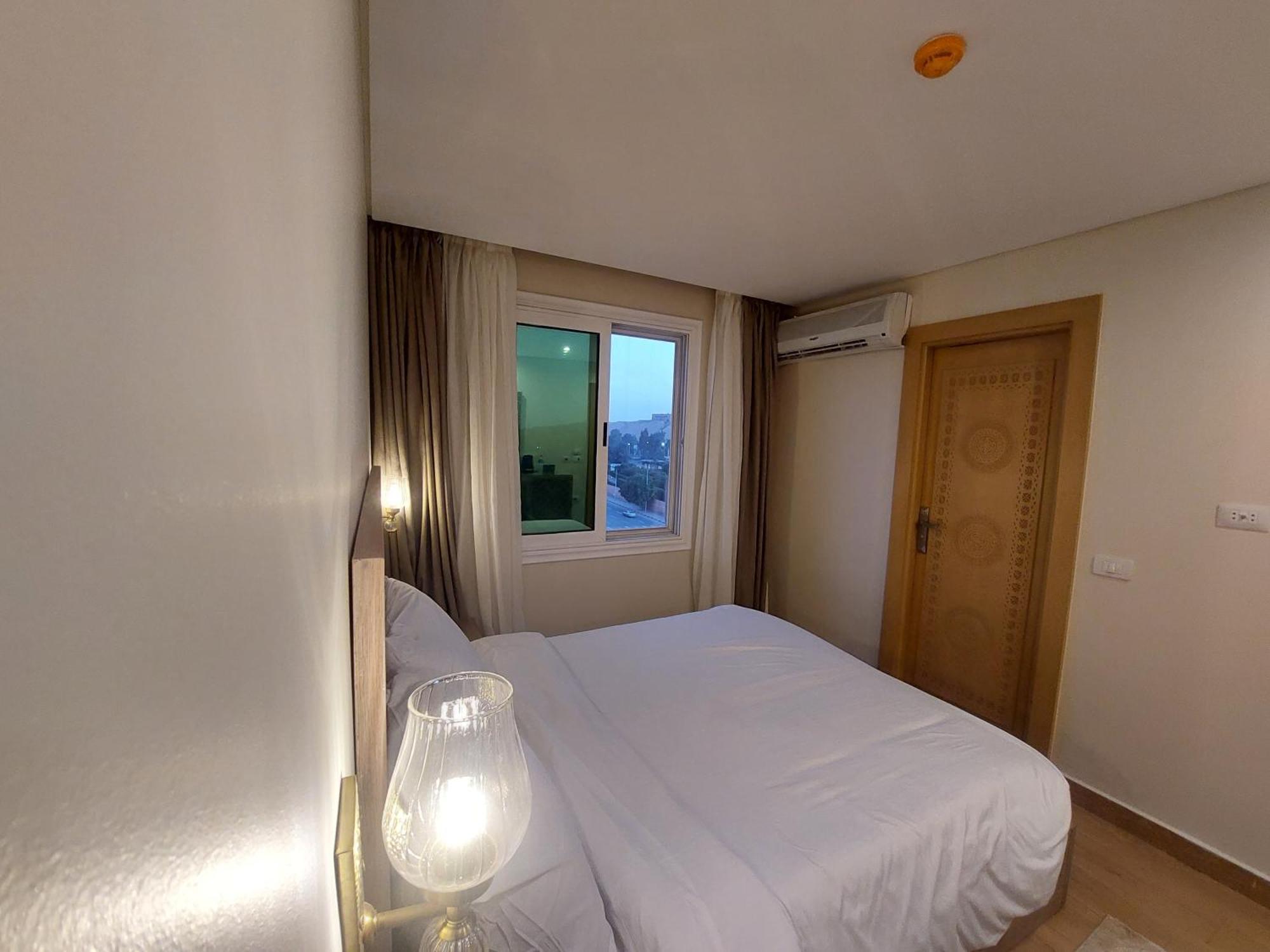 Kafret el-Gabal Doudou Pyramids View Hotel מראה חיצוני תמונה