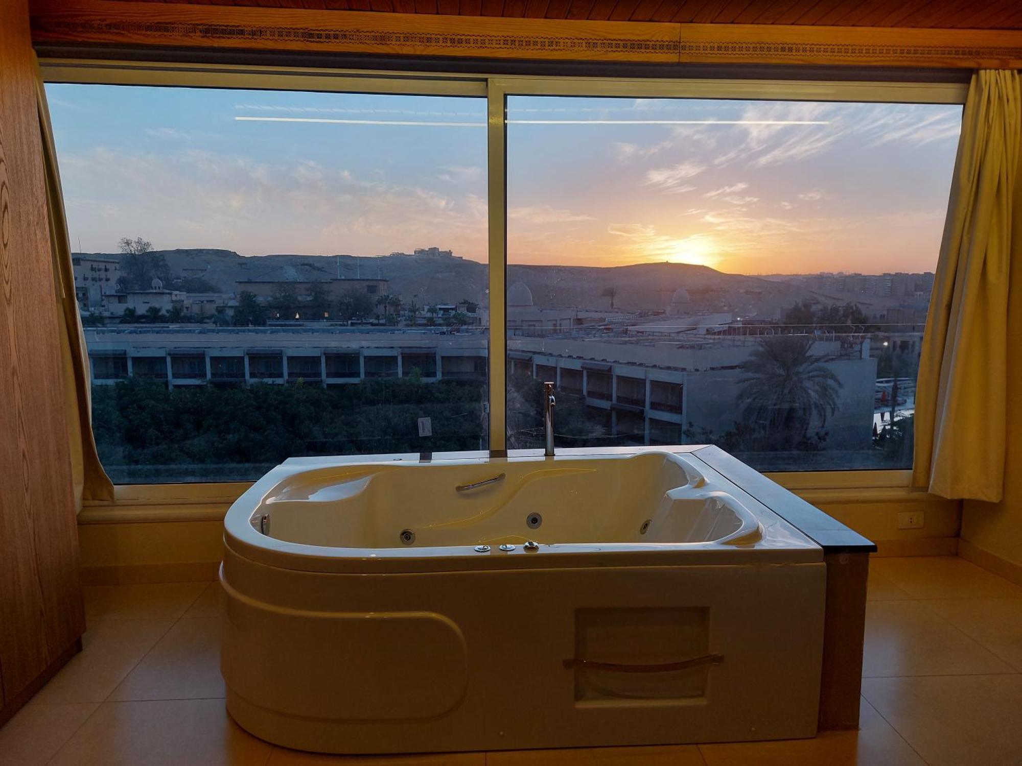 Kafret el-Gabal Doudou Pyramids View Hotel מראה חיצוני תמונה
