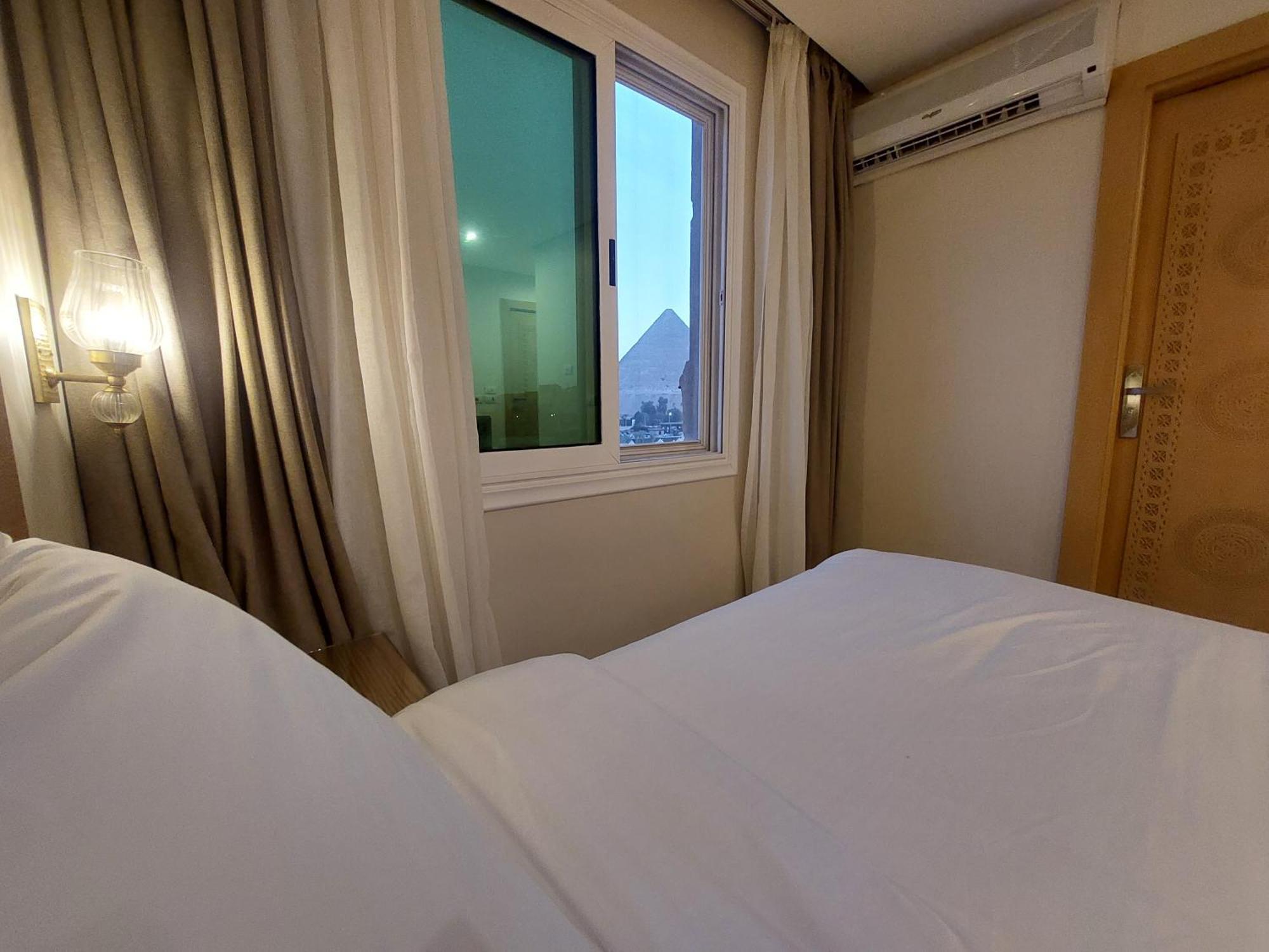 Kafret el-Gabal Doudou Pyramids View Hotel מראה חיצוני תמונה