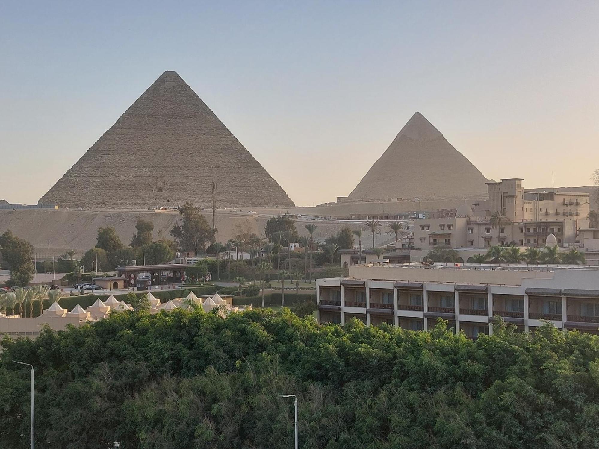 Kafret el-Gabal Doudou Pyramids View Hotel מראה חיצוני תמונה