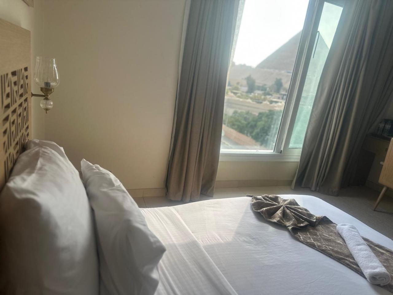 Kafret el-Gabal Doudou Pyramids View Hotel מראה חיצוני תמונה