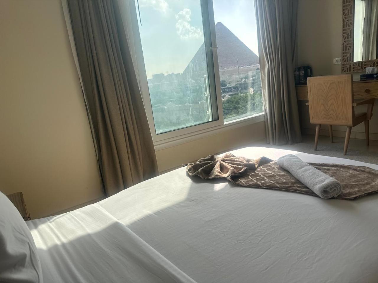 Kafret el-Gabal Doudou Pyramids View Hotel מראה חיצוני תמונה