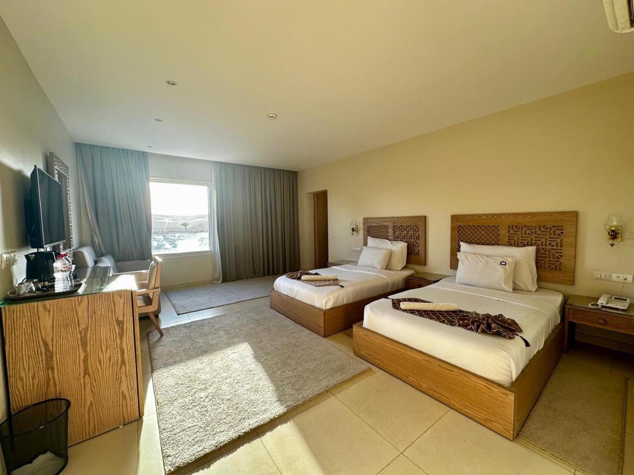 Kafret el-Gabal Doudou Pyramids View Hotel מראה חיצוני תמונה
