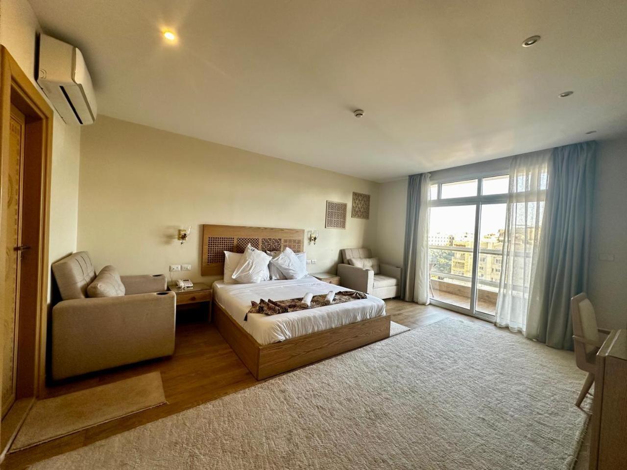 Kafret el-Gabal Doudou Pyramids View Hotel מראה חיצוני תמונה