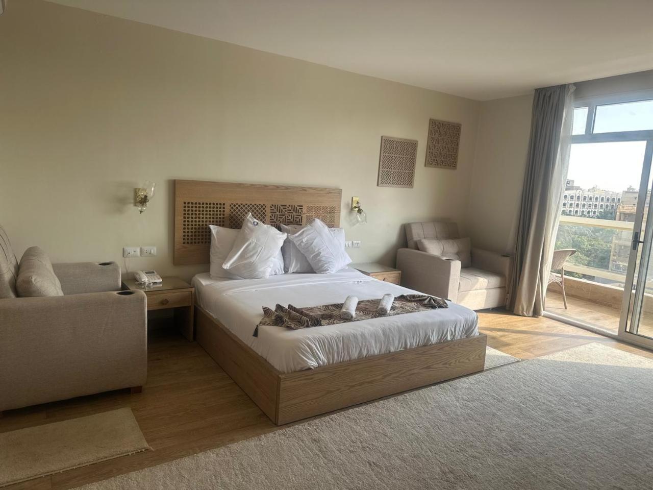 Kafret el-Gabal Doudou Pyramids View Hotel מראה חיצוני תמונה