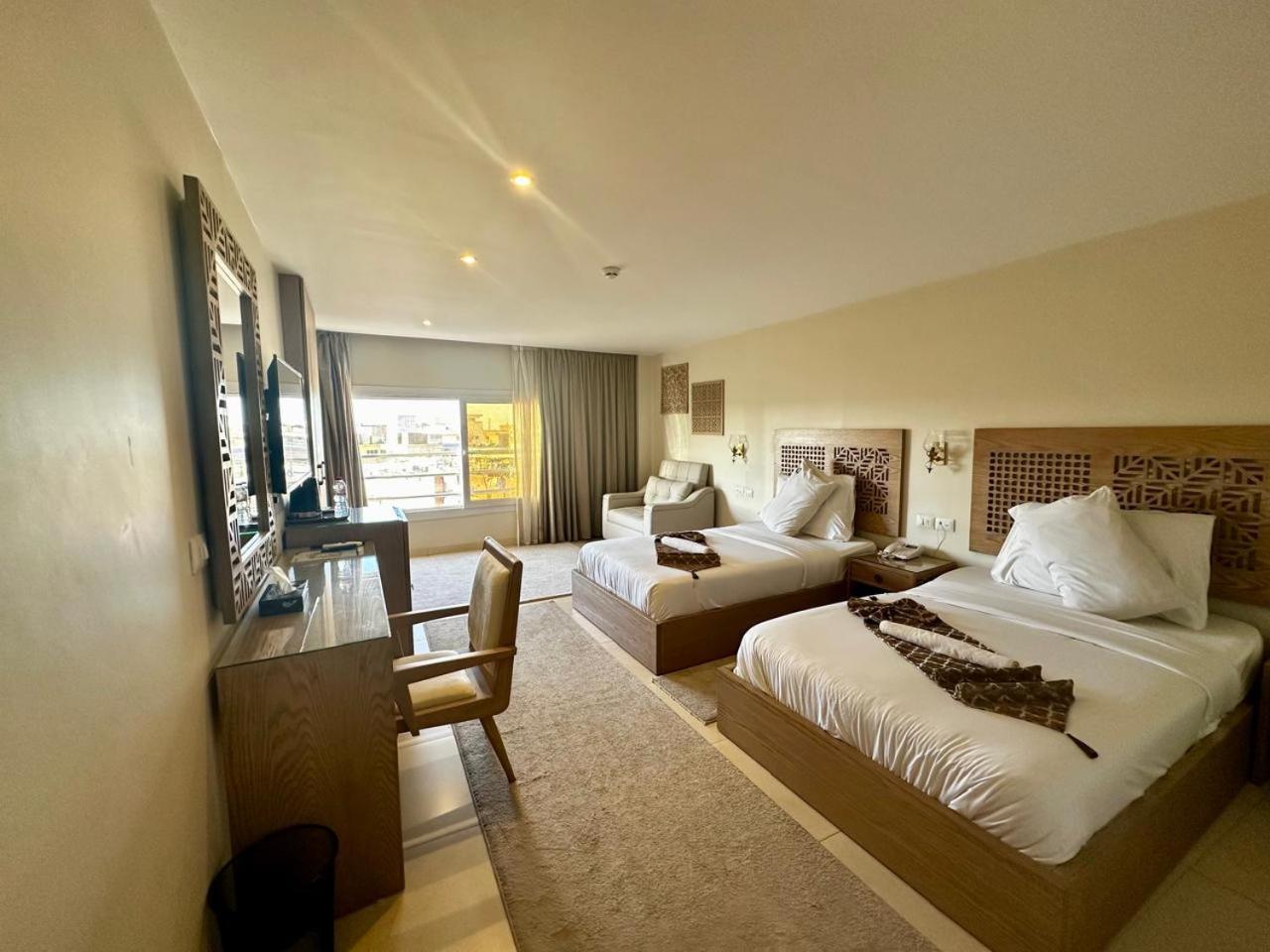 Kafret el-Gabal Doudou Pyramids View Hotel מראה חיצוני תמונה