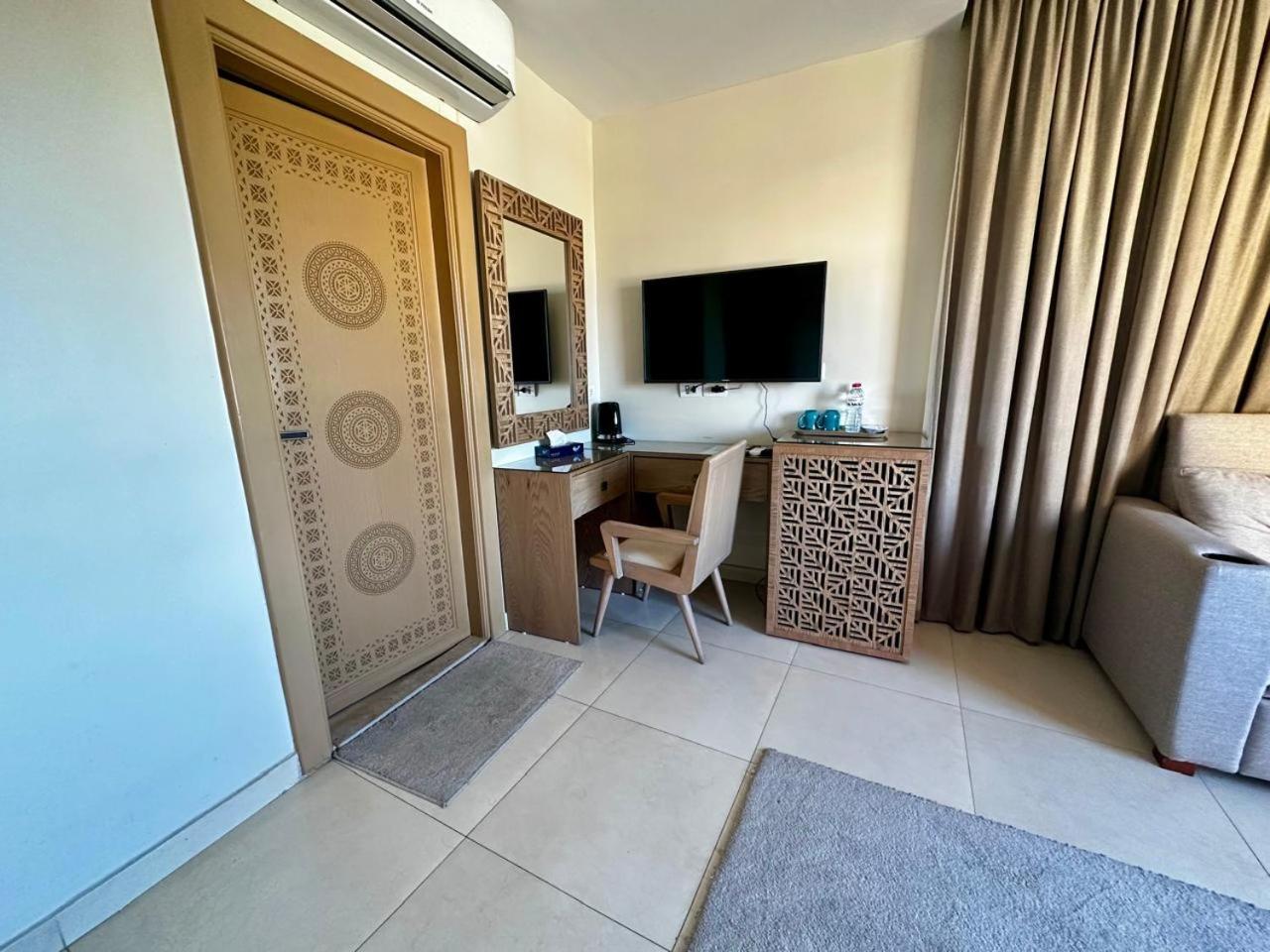 Kafret el-Gabal Doudou Pyramids View Hotel מראה חיצוני תמונה