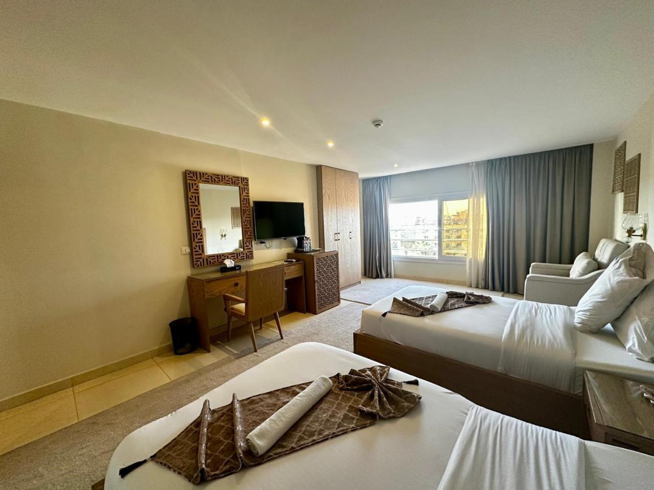 Kafret el-Gabal Doudou Pyramids View Hotel מראה חיצוני תמונה