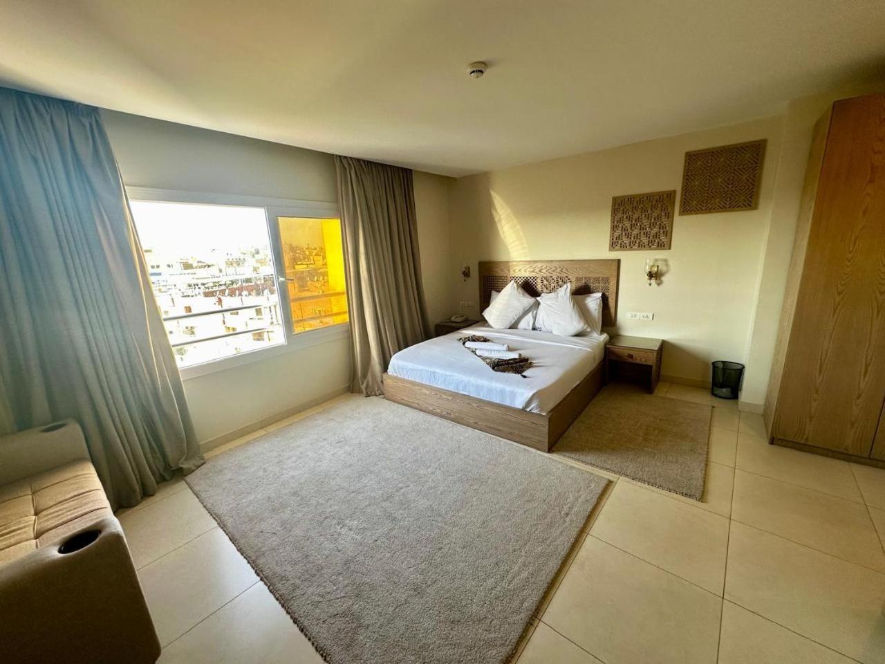 Kafret el-Gabal Doudou Pyramids View Hotel מראה חיצוני תמונה